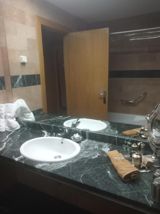 Hotel Kerala San Esteban de Pravia Exteriér fotografie